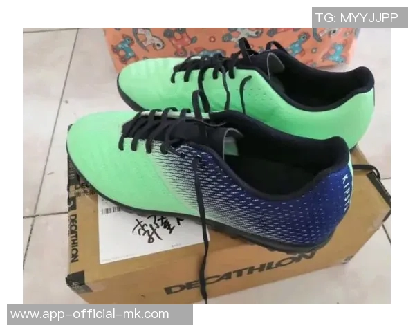 足球鞋钉过长影响运动表现如何选择合适长度的鞋钉以提升比赛效果